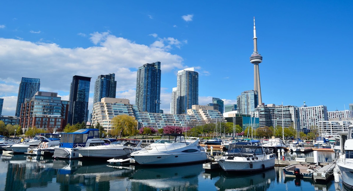 TORONTO 